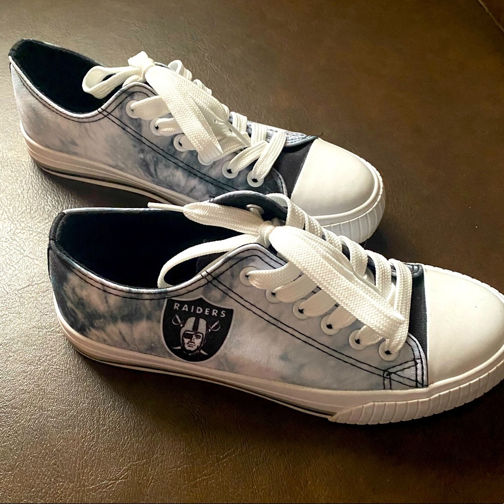 Las Vegas Raiders NFL official women’s tennis shoes